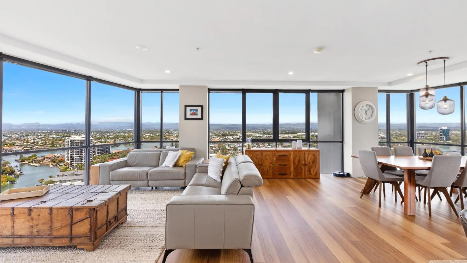 Stunning 180 Degree Views At Avalon Apartment Gold Coast