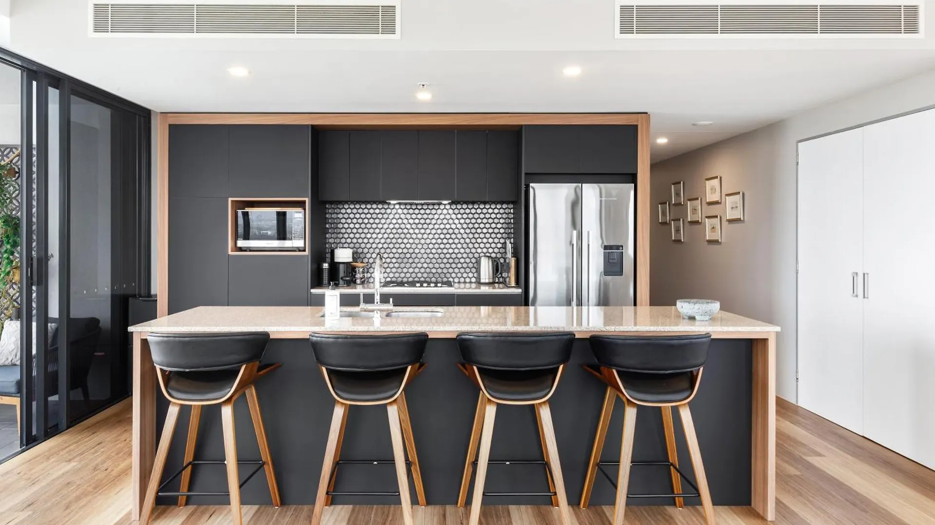 Stunning 180 Degree Views At Avalon Apartment Gold Coast