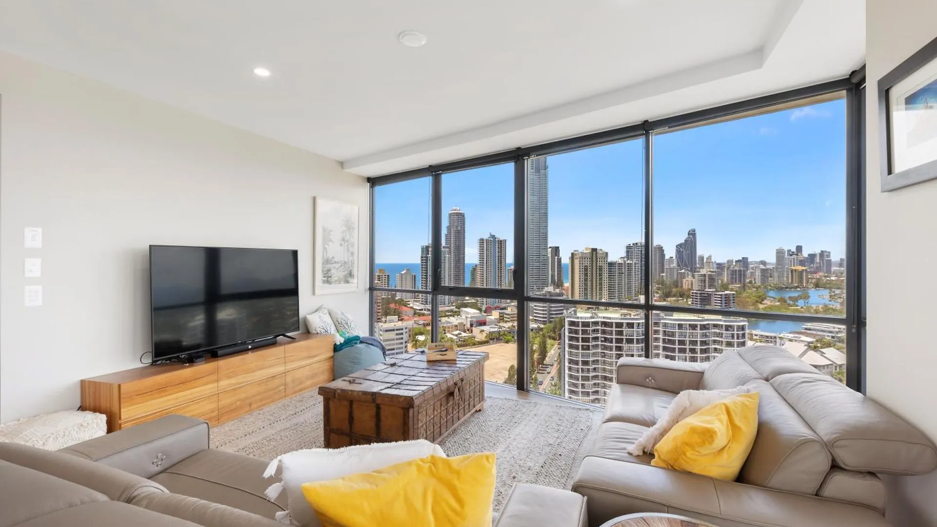 Stunning 180 Degree Views At Avalon Apartment Gold Coast